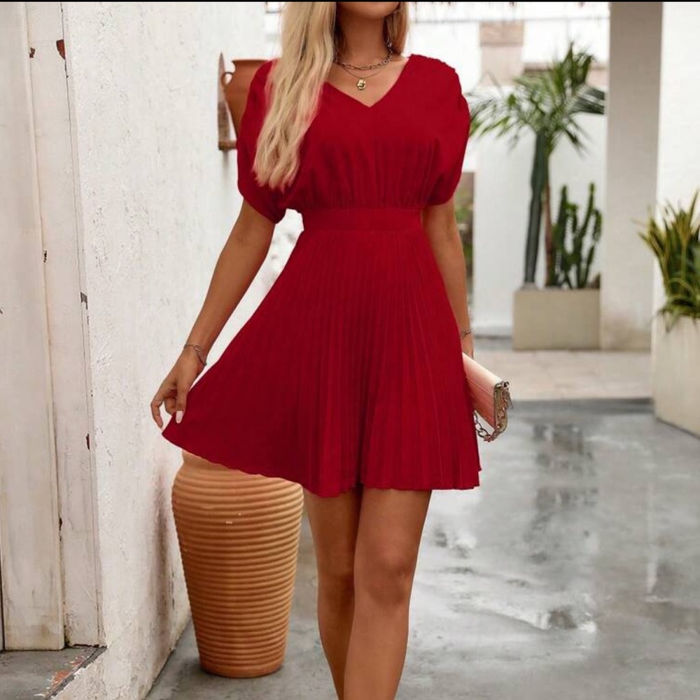 Elegant Red Pleated Dress